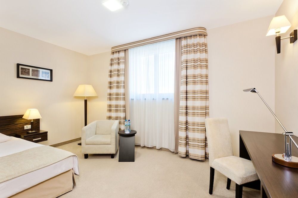 Qubus Hotel Gdansk Double or Twin Room 8