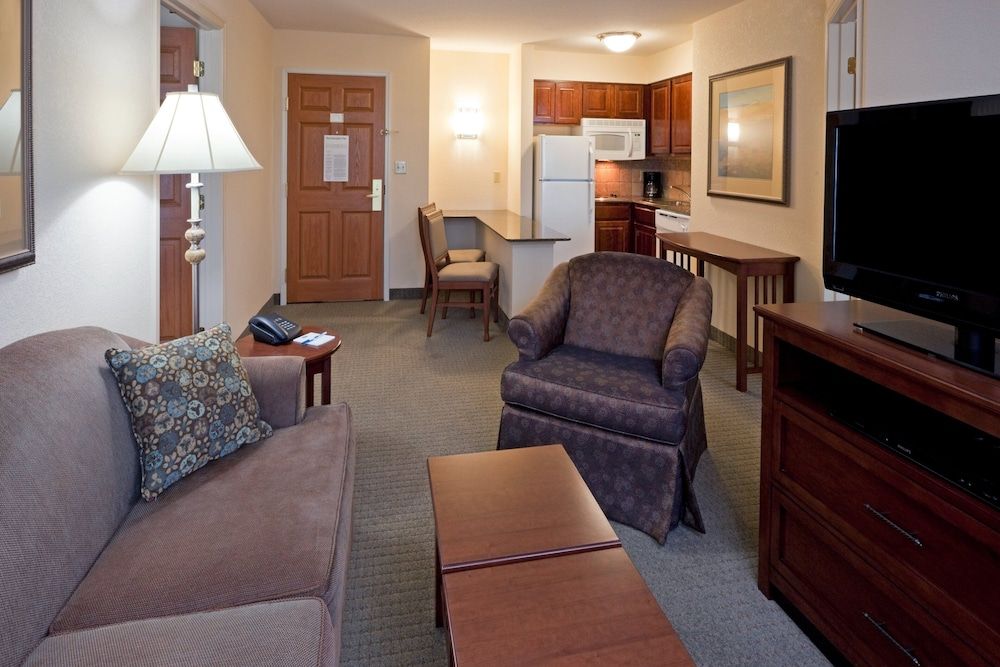 Studio Suite, Kitchen