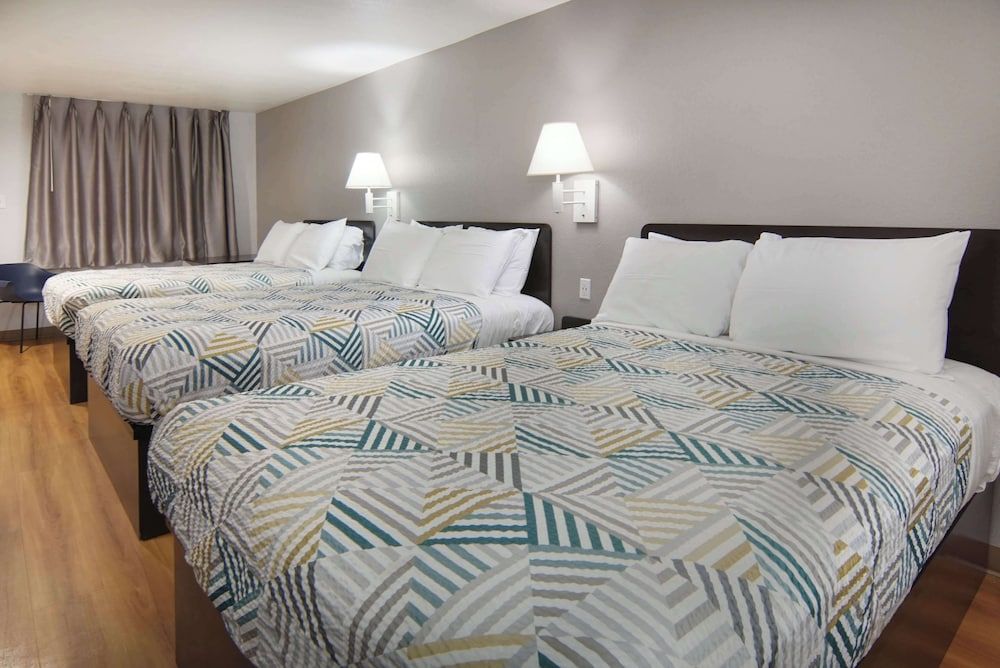 Standard Room, Multiple Beds, Non Smoking
