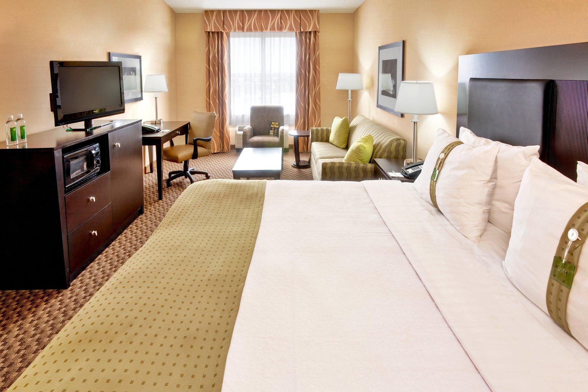 1 King Bed Standard