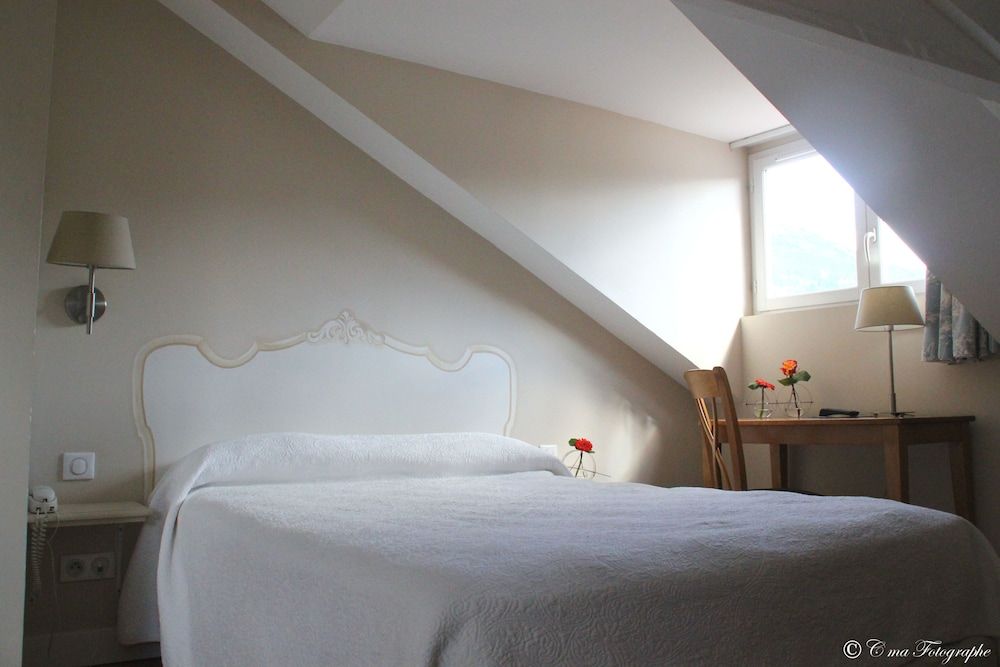 Majestic Triple Room 2