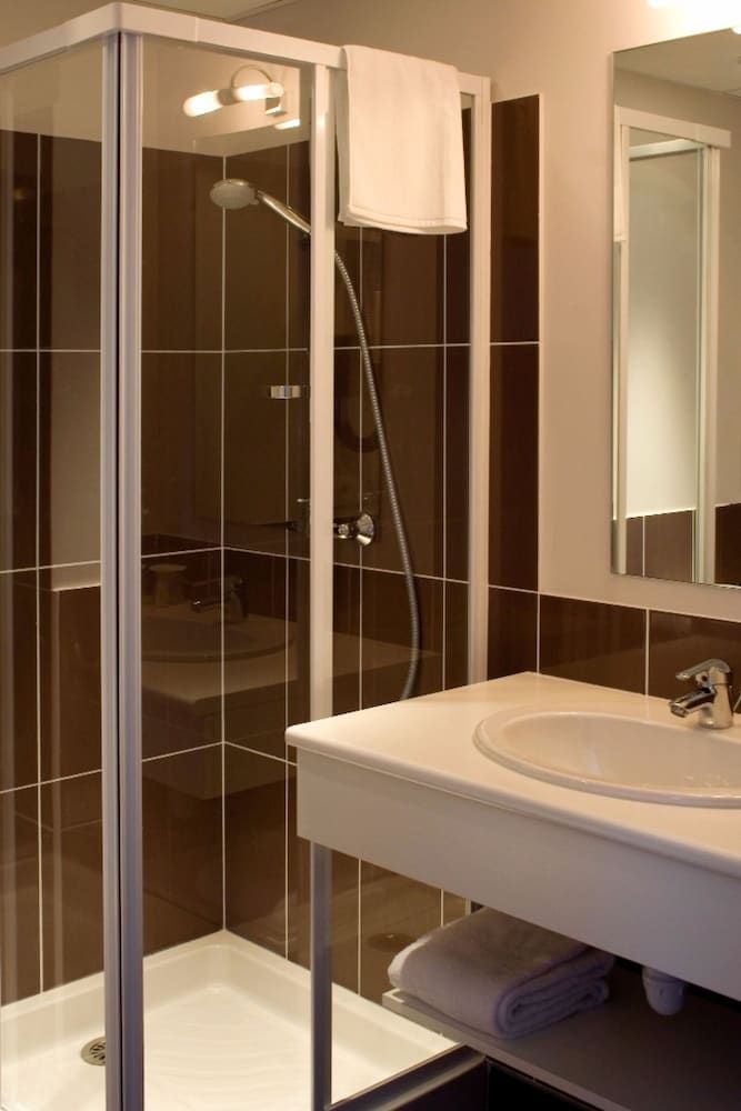 Majestic Triple Room 5