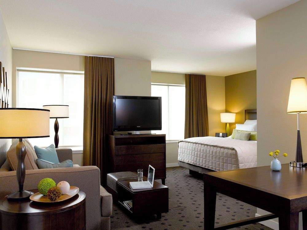 Studio Suite, 1 King Bed with Sofa bed, Accessible (Roll-in Shower)