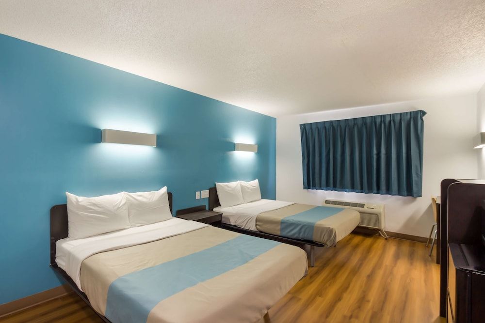 Motel 6 Rothschild, WI Deluxe Room, 2 Double Beds, Accessible, Non Smoking