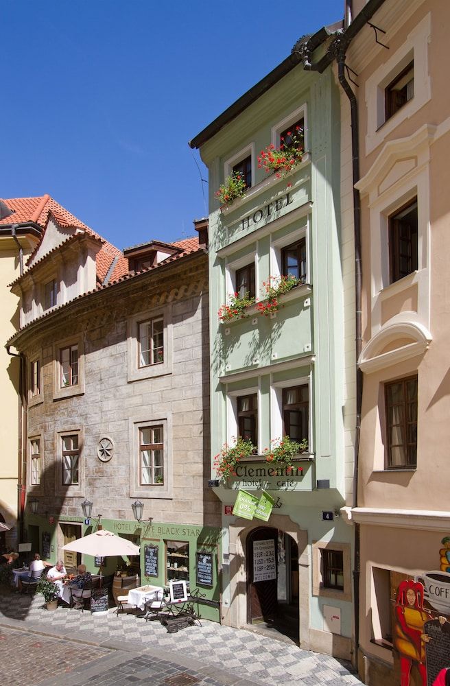 undefined Clementin 3