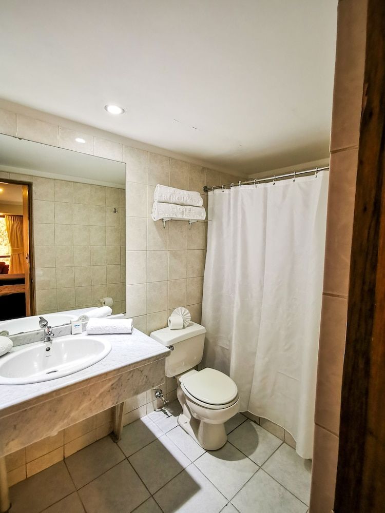 Principado Hotel Standard Triple Room 7