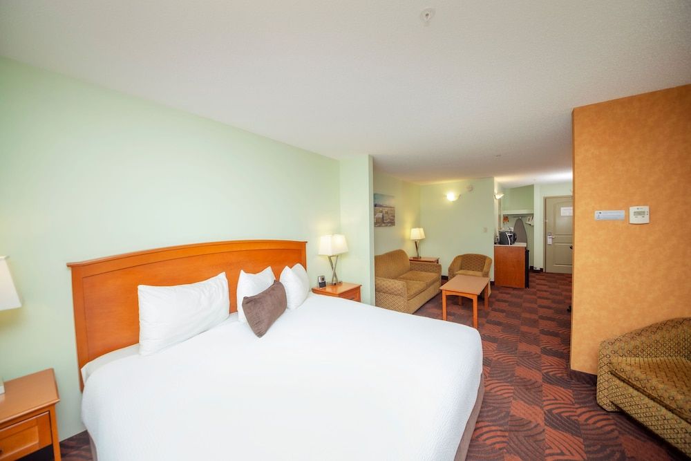 undefined Service Plus Inns and Suites Calgary