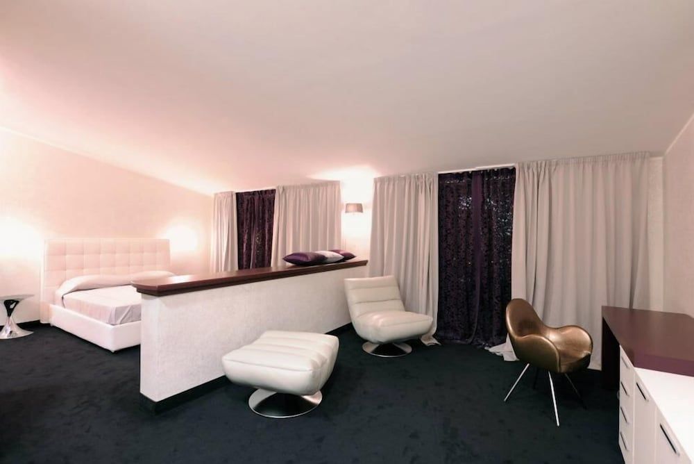 Grand Hotel Paradiso Suite 15