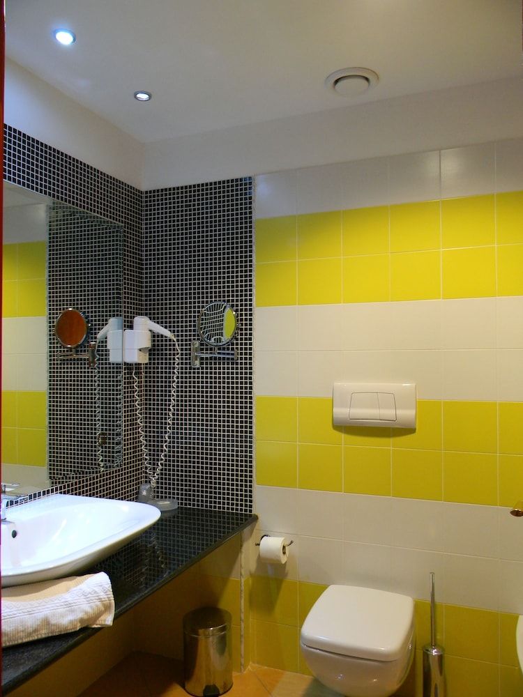 Grand Hotel Paradiso Basic Triple Room 4