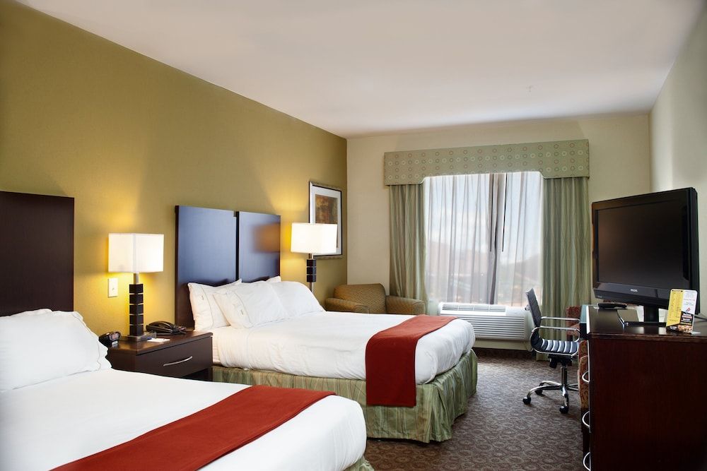 Standard Room, 2 Queen Beds, Accessible (Roll-In Shower)