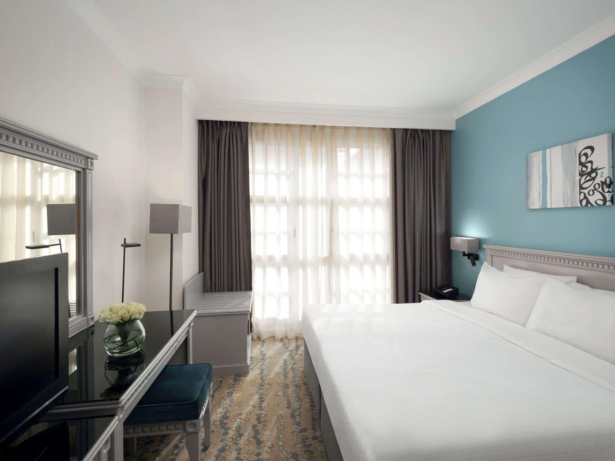Classic Comfort 1 King Bed Tower View
