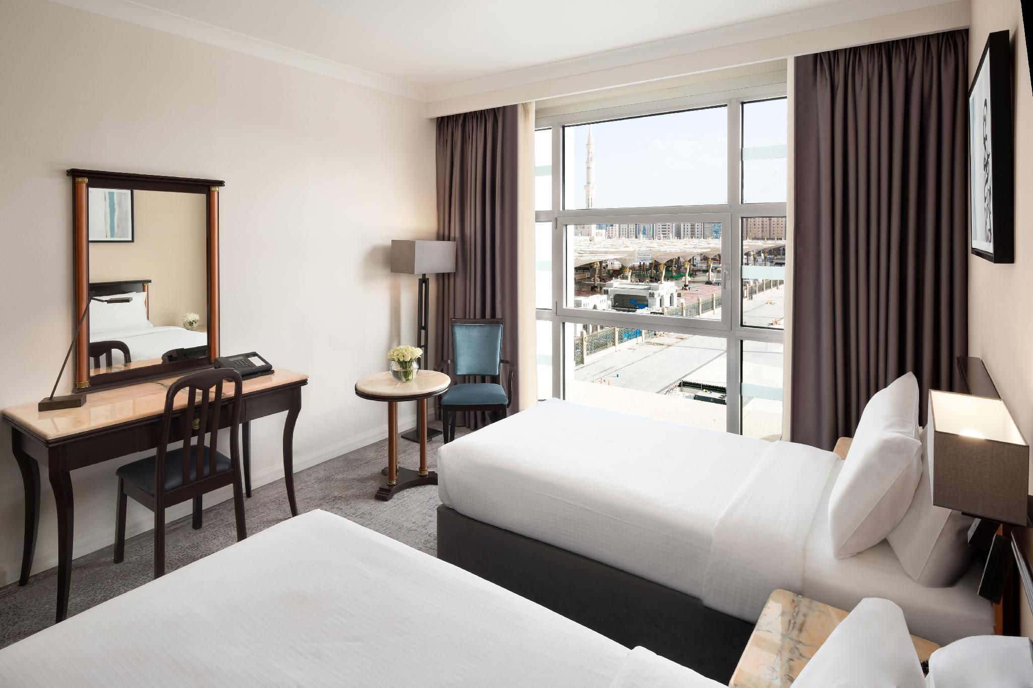 Superior Partial Haram View Room with 3 Single Beds