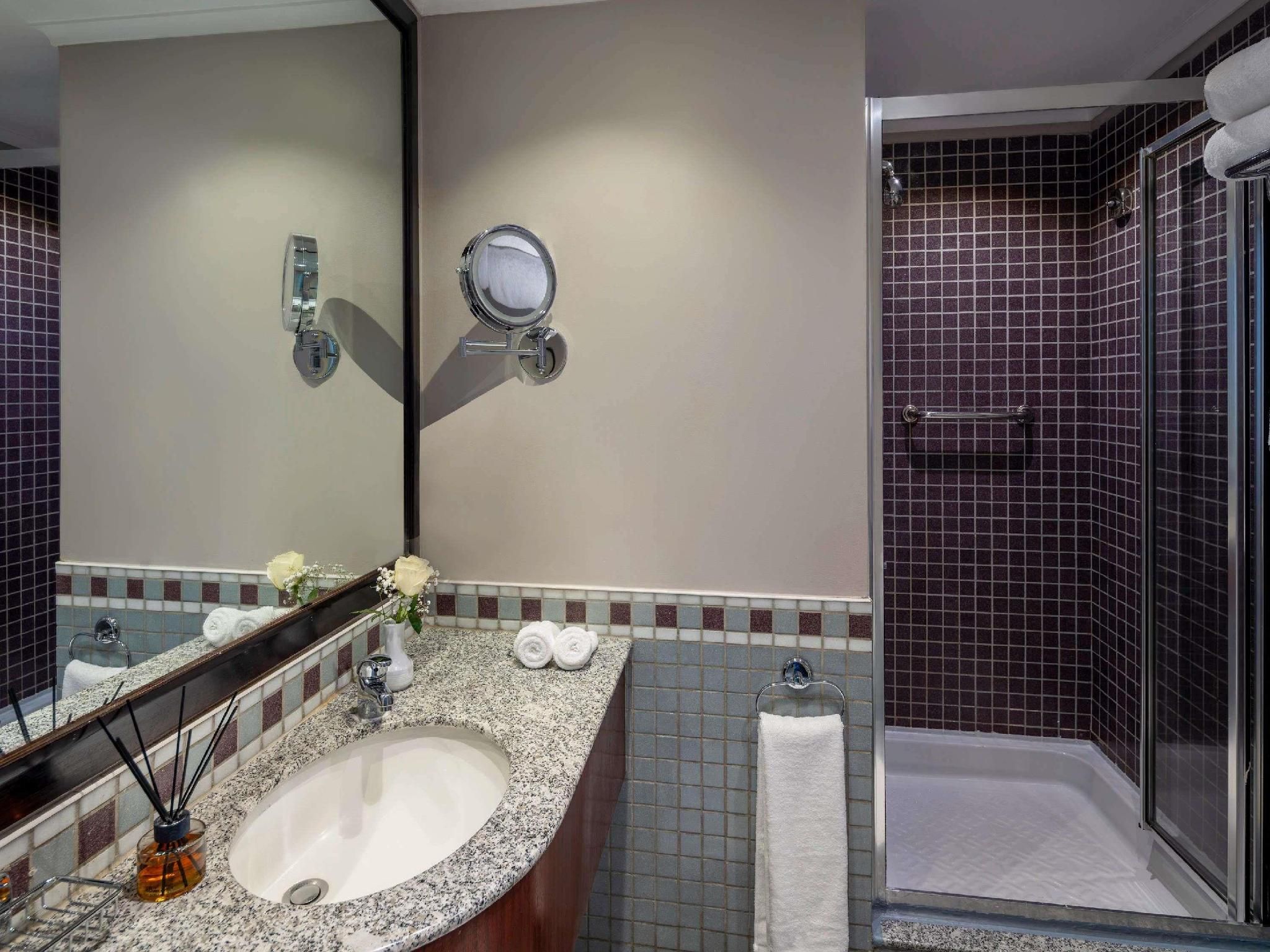 Superior 2 Single Beds City View