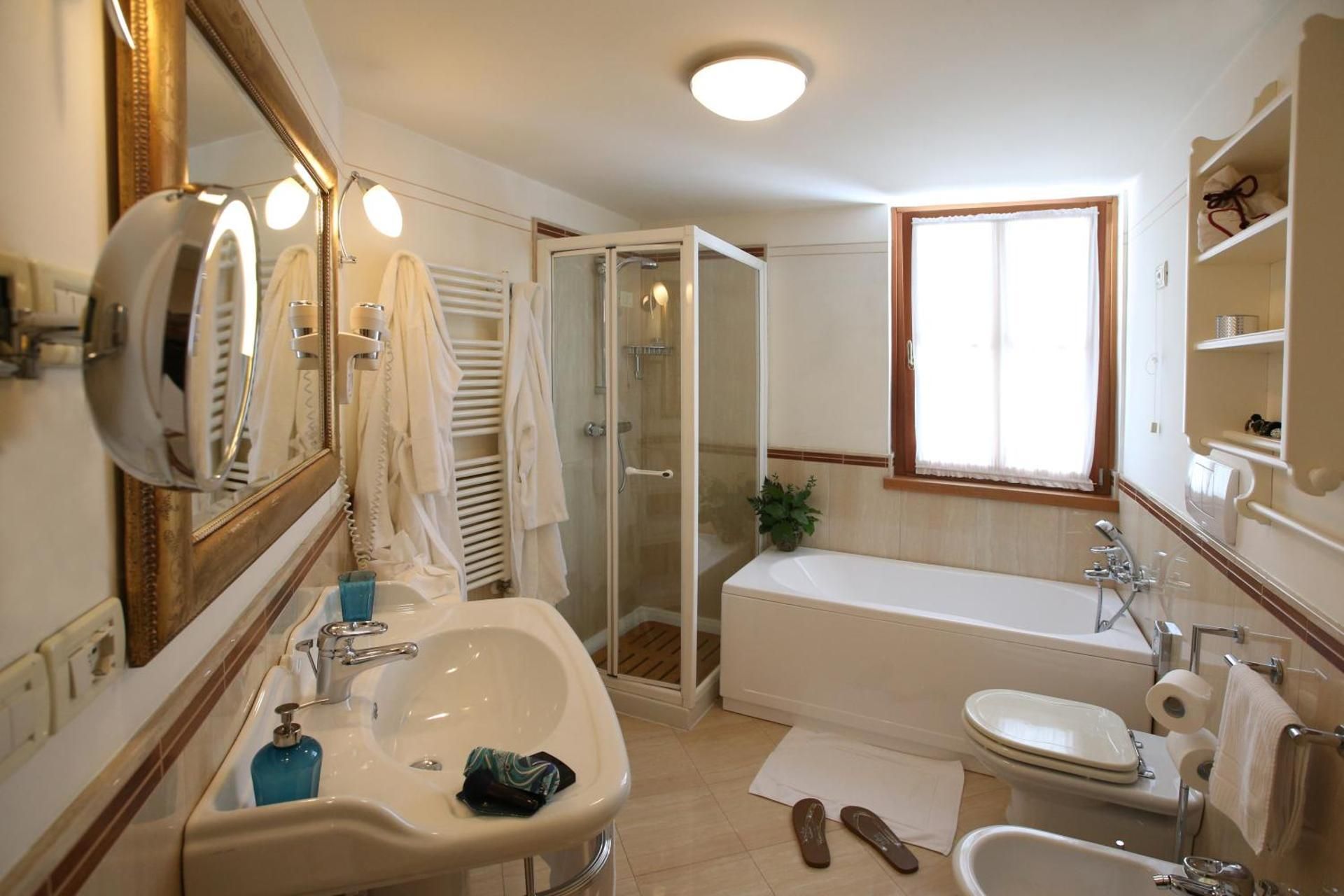 Classic Suite (3 Adults)