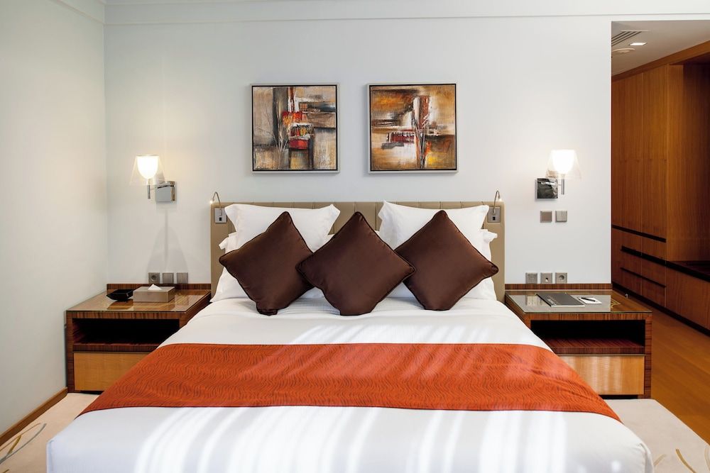 Intercontinental Al Khobar by IHG Suite, 1 Bedroom (Dining) 5