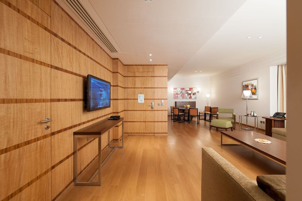 Intercontinental Al Khobar by IHG Suite, 1 Bedroom (Dining) 14