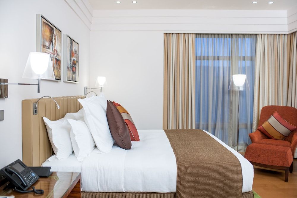 Intercontinental Al Khobar by IHG Suite, 1 Bedroom (Dining) 3