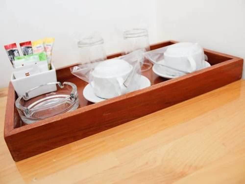 undefined Hotel Cara 6