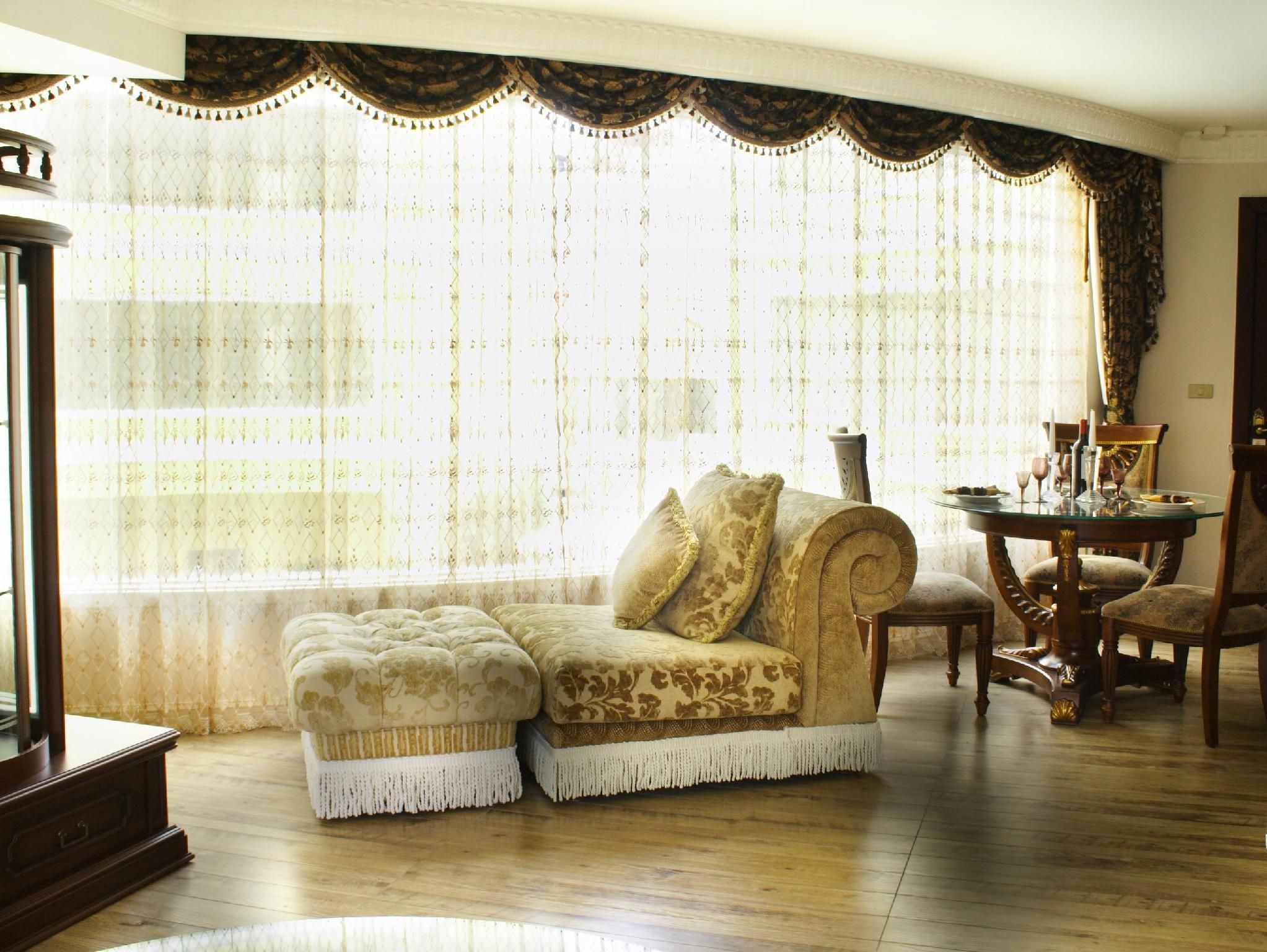 Four Seasons Suite with King Bed