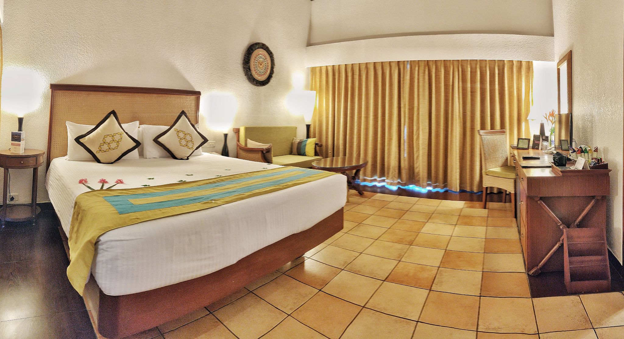 Double Room King Bed