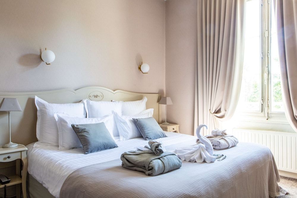 Superior Room, 1 King Bed, Non Smoking, River View