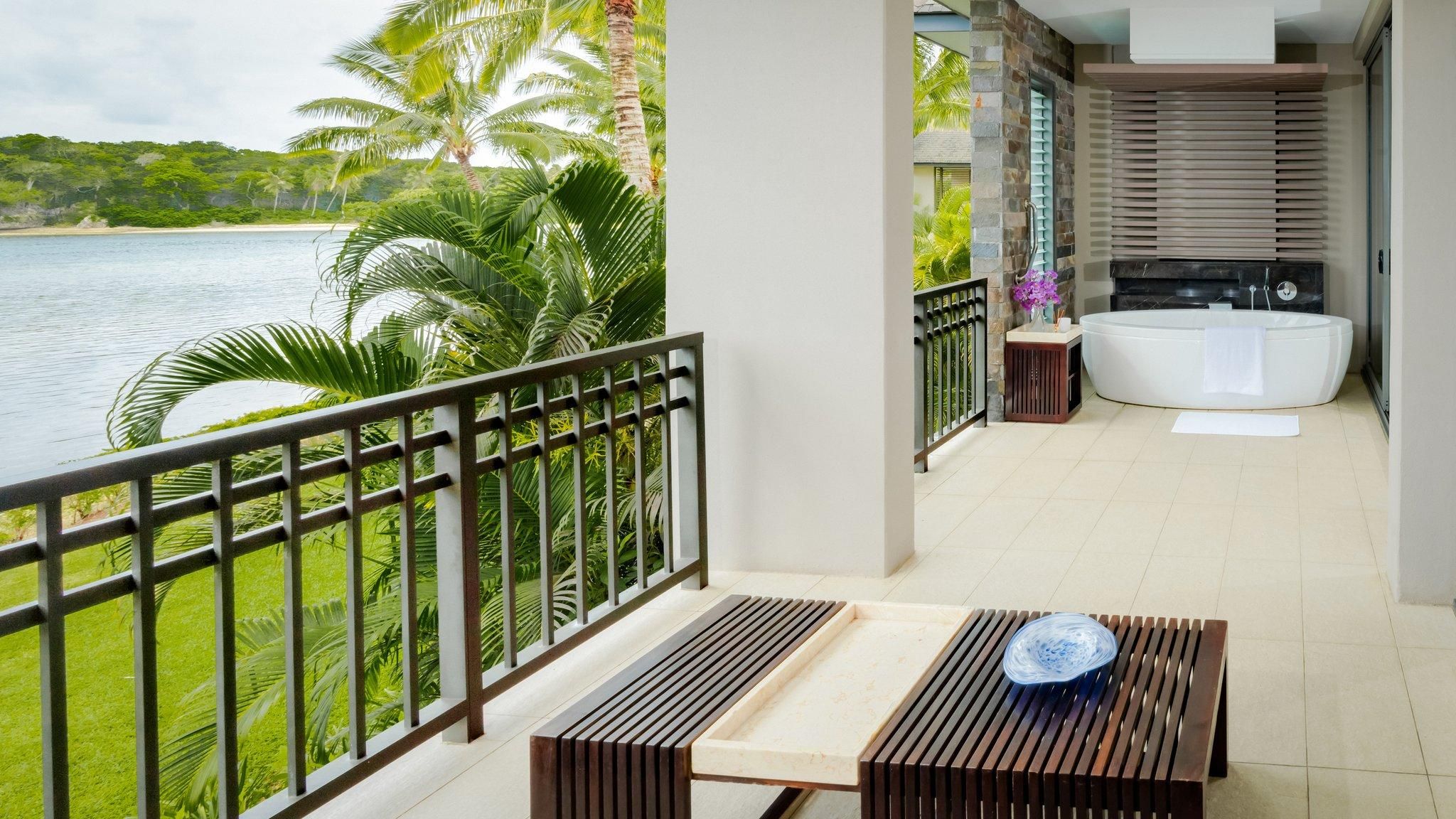 1 Bedroom Suite Lagoon View Balcony