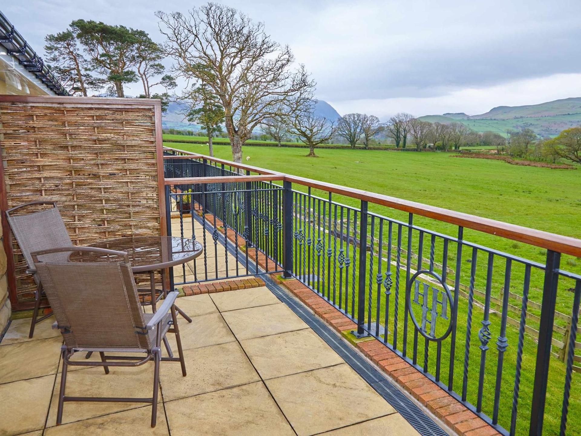 Hundith Hill Hotel Deluxe Double Room with Balcony 2