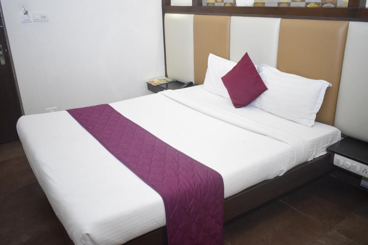 Hotel Tamizh Park Standard AC Room 2