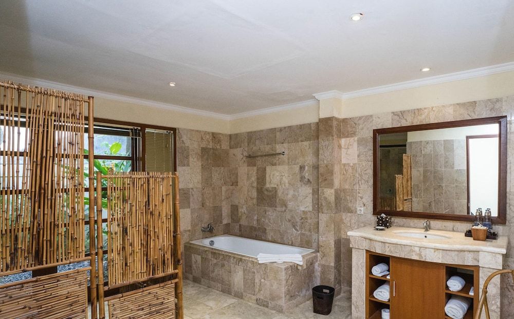 Villa Diana Bali Deluxe Villa, Multiple Bedrooms, Pool View, Garden Area 14