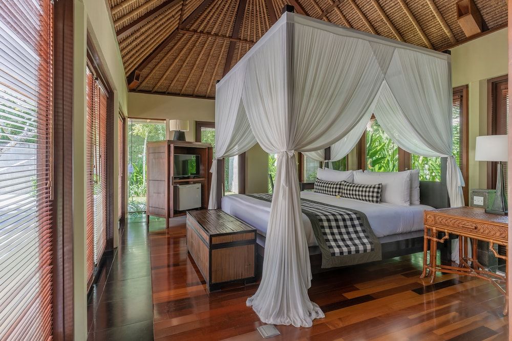 One-Bedroom Private Pool Villa with Free Airport Transfer