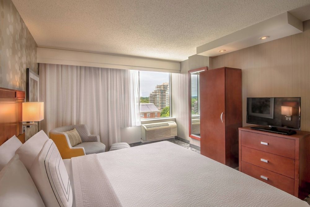 Room, 2 Queen Beds, Non Smoking