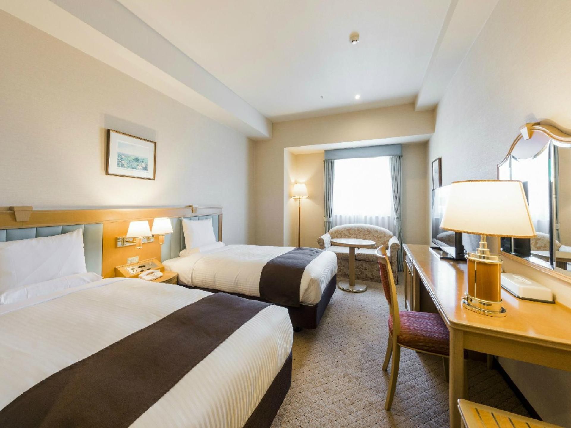 Standard Corner Twin Room - Non-Smoking