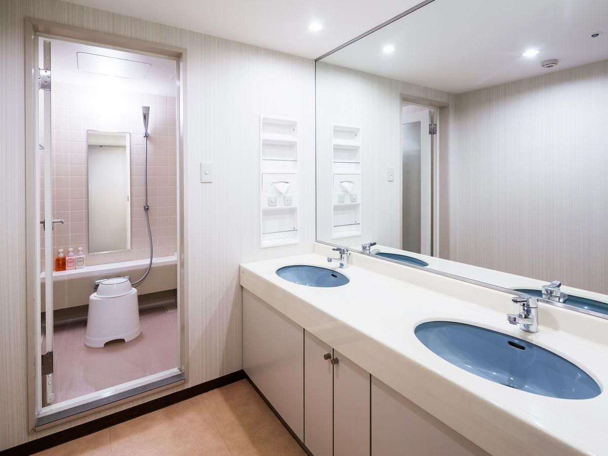 Eco Plan - Family Room for 4 People - Non-Smoking House Keeping is Optional with Additional Cost