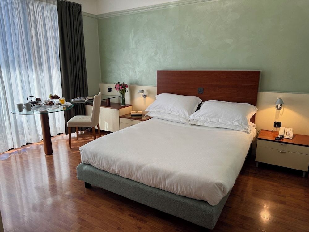 HOTEL LEONARDO DA VINCI