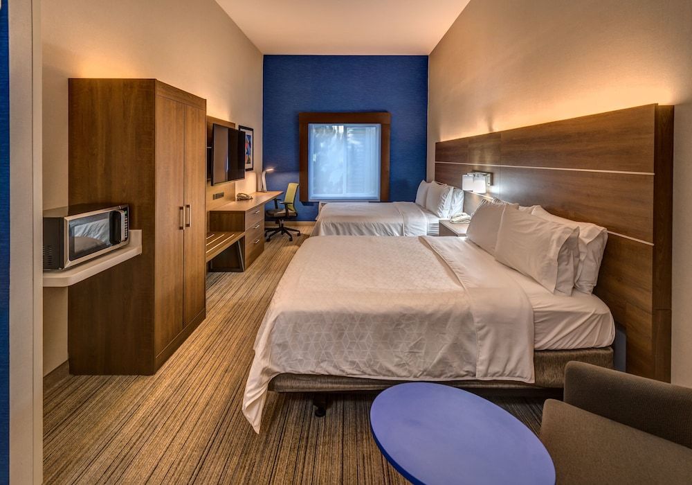 Standard Room, 2 Queen Beds, Transfer Shower (Communications)