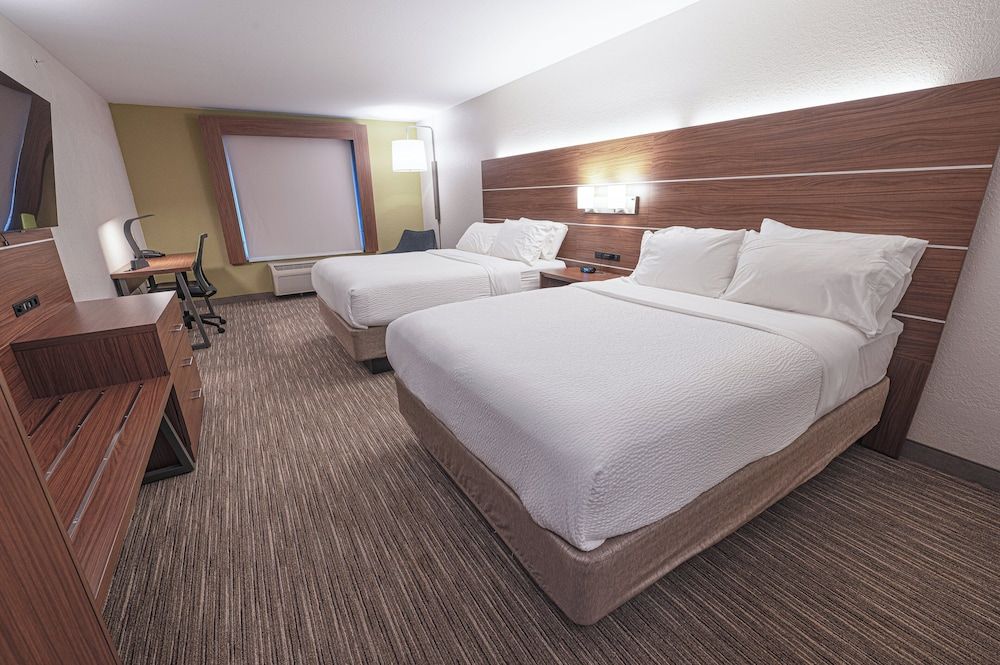 Suite, 2 Queen Beds
