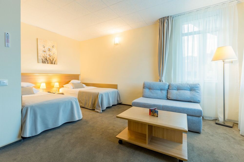 Hotel Ambient Budget Twin 3 stars wing, no A/C, no elevator, no SPA 3