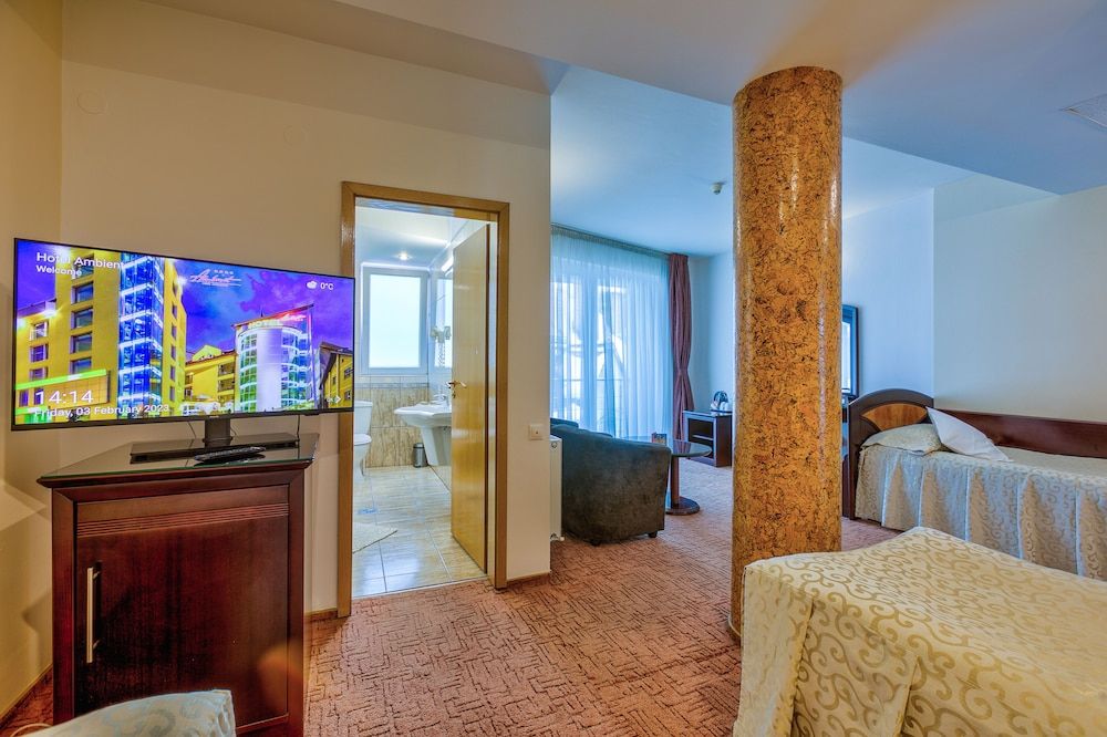 Hotel Ambient Deluxe Twin Room, 2 Twin Beds 5