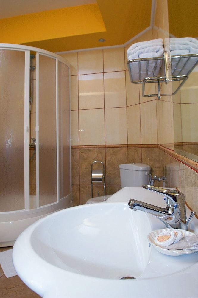 Hotel Ambient Deluxe Twin Room, 2 Twin Beds 2