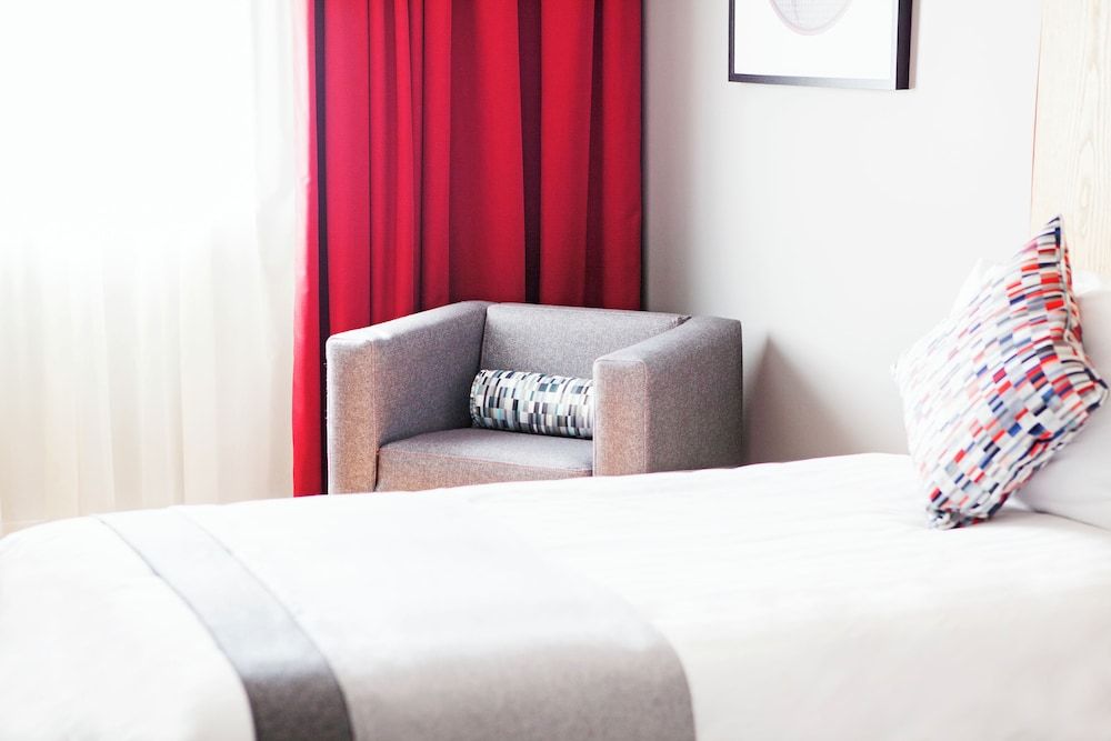 undefined Ramada by Wyndham Belfast City Centre 3
