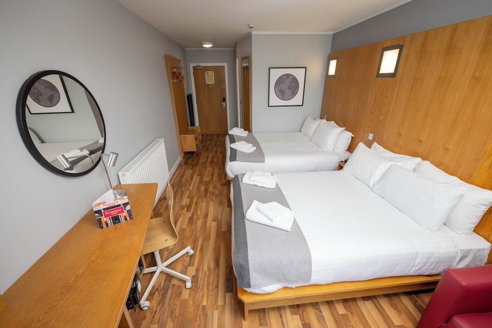 undefined Ramada by Wyndham Belfast City Centre 2