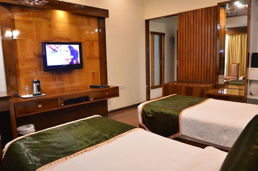 Benzz Park family Resort Kodaikanal Executive Rooms 7