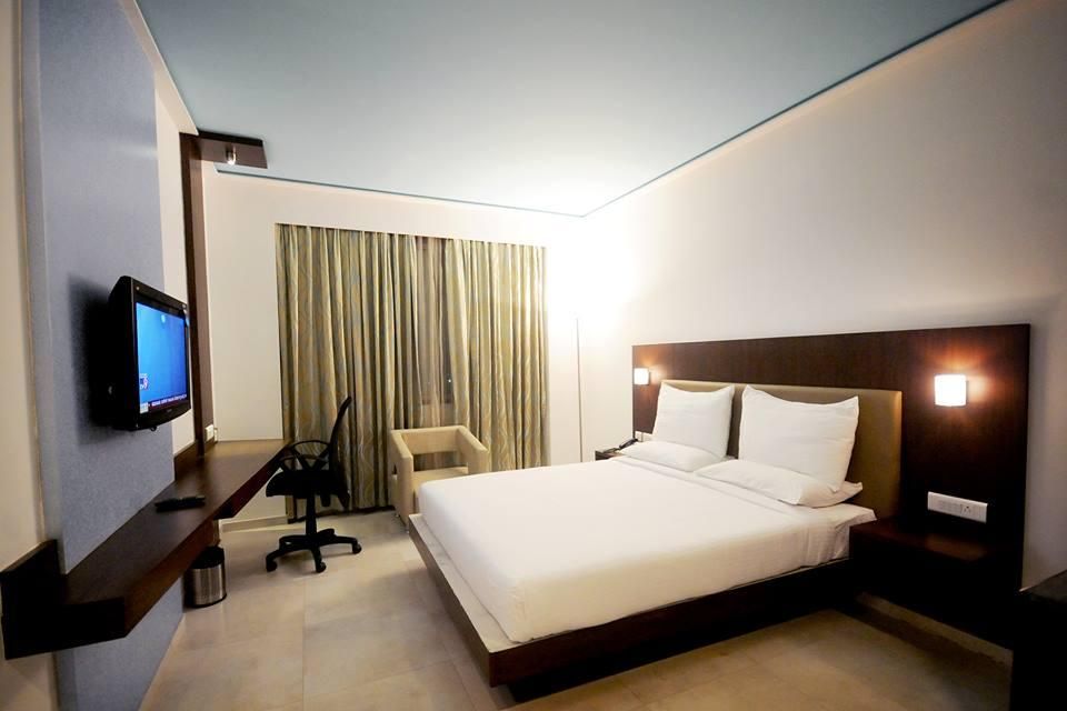 Srinivas Saffron Hotel Deluxe Room 8