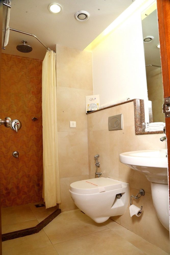 Srinivas Saffron Hotel Deluxe Room 10