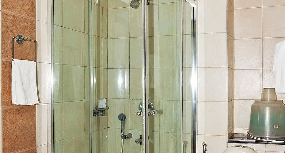 Bath room of the tea garden view room