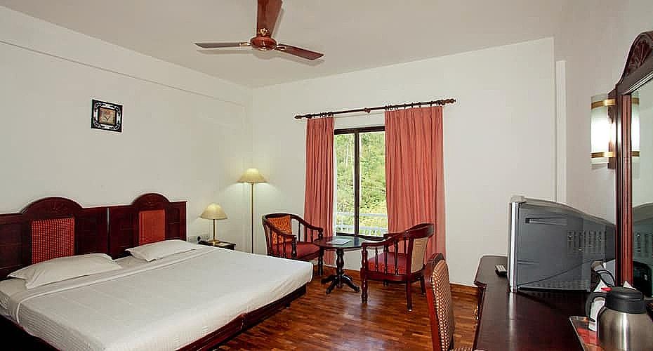 Hotel C7 Munnar Delux Room