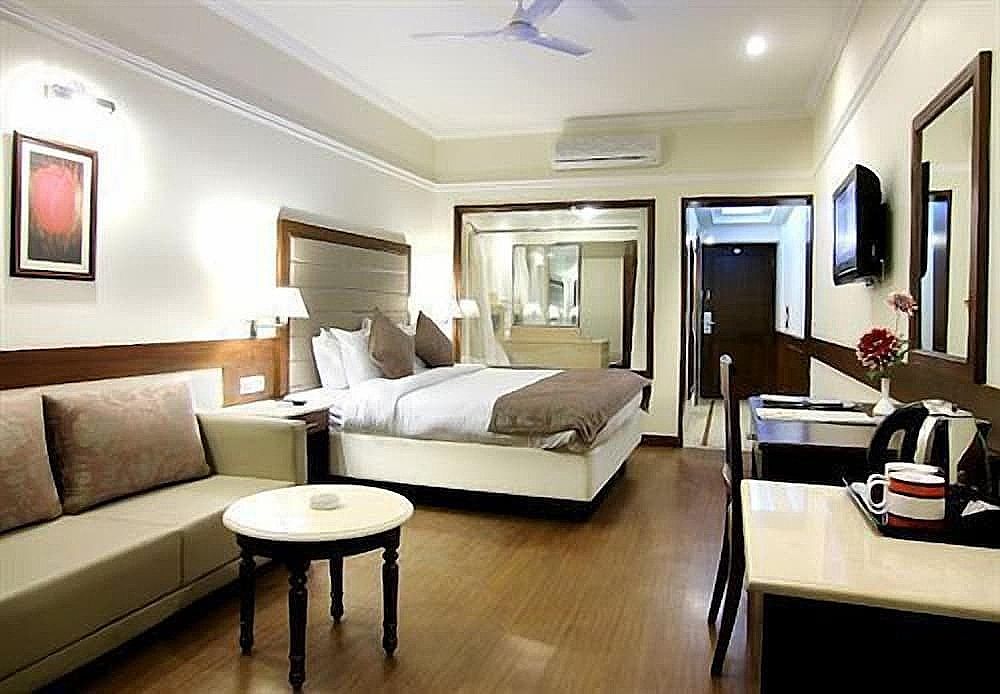 Honeymoon Room, 1 King Bed