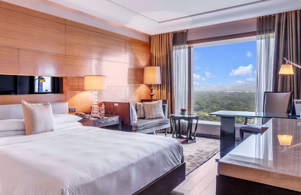 Premier Room