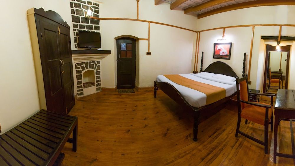 Himalaya Hotel - Nainital Suite (Heritage) 7