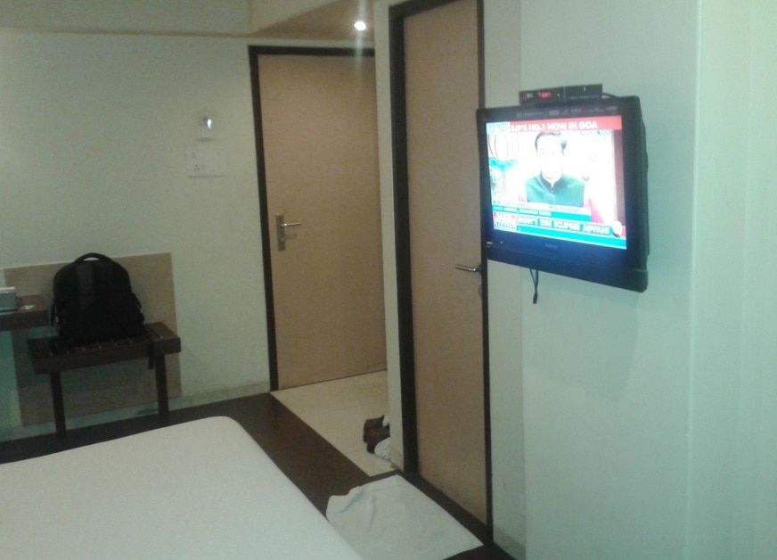 Hotel Shilpa Residency Deluxe Room 4